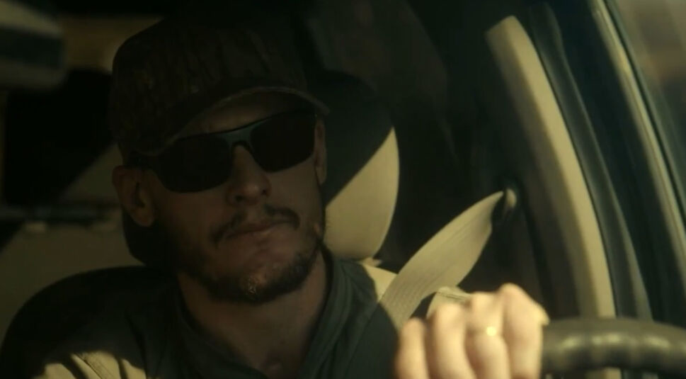 Grant Harvey als Todd in Countdown