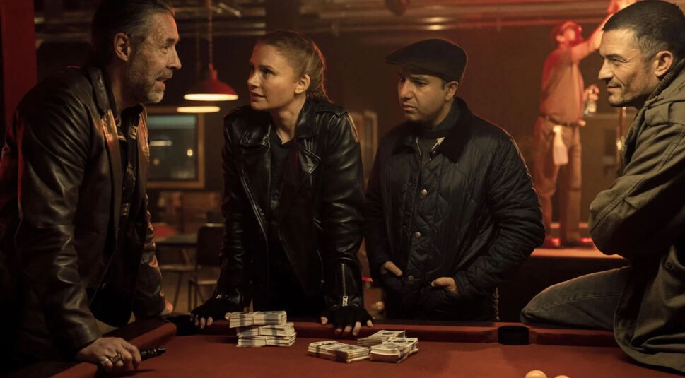 Paddy Considine und Bryce Dallas Howald in Deep Cover