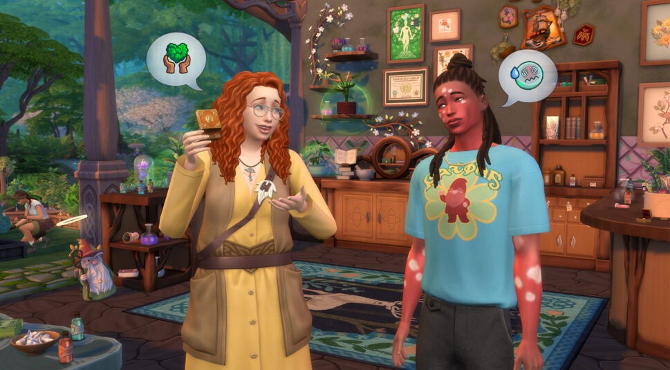 Auf dem Bild aus Die Sims 4 Zauber der Natur unterhält sich eine rothaarige Sim in gelber Kleidung mit einem anderen Sim in einem blauen T-Shirt. Um sie herum stehen Pflanzen und Bücherregale.
