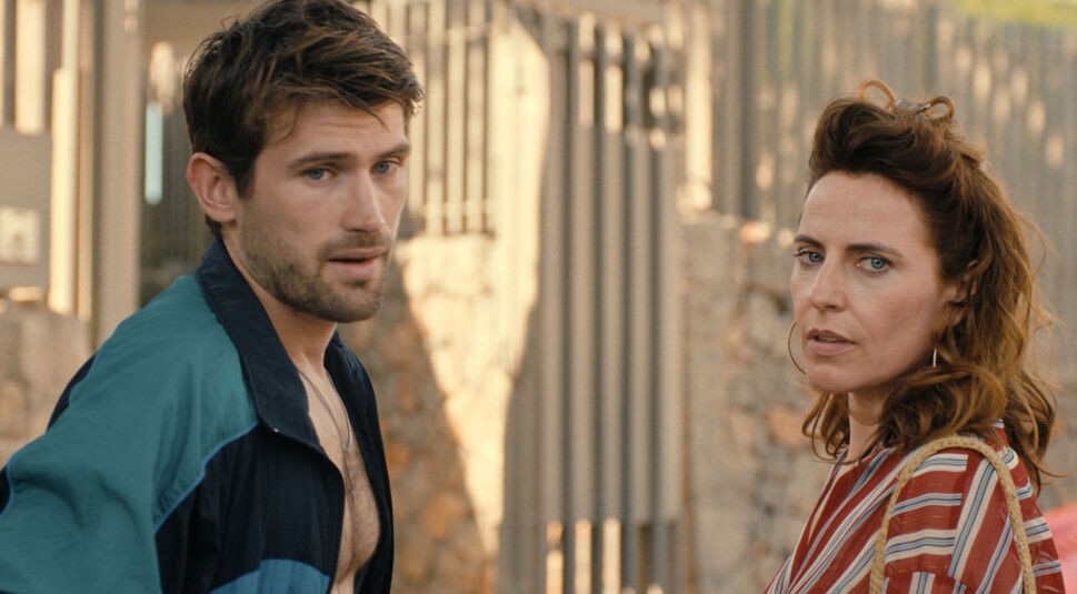 Antje Traue und Victor Meutelet in Fall For Me