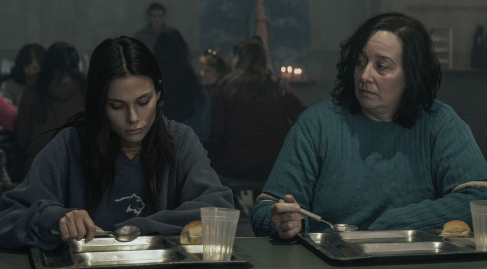 Ana Garibaldi und Vanetina Zenere in Im Dreck