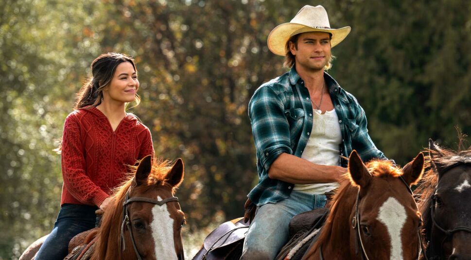 Pierson Fodé und Miranda Cosgrove in The Wrong Paris