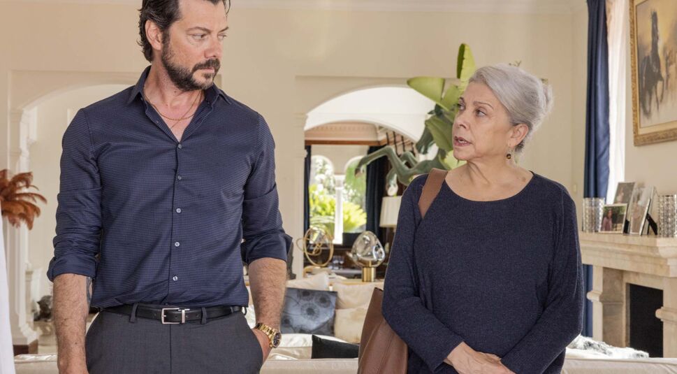 Álvaro Morte und Kiti Mánver in Zwei Gräber