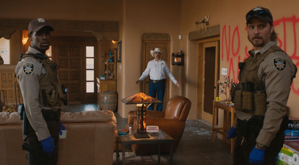 Szenenbild aus Eddington