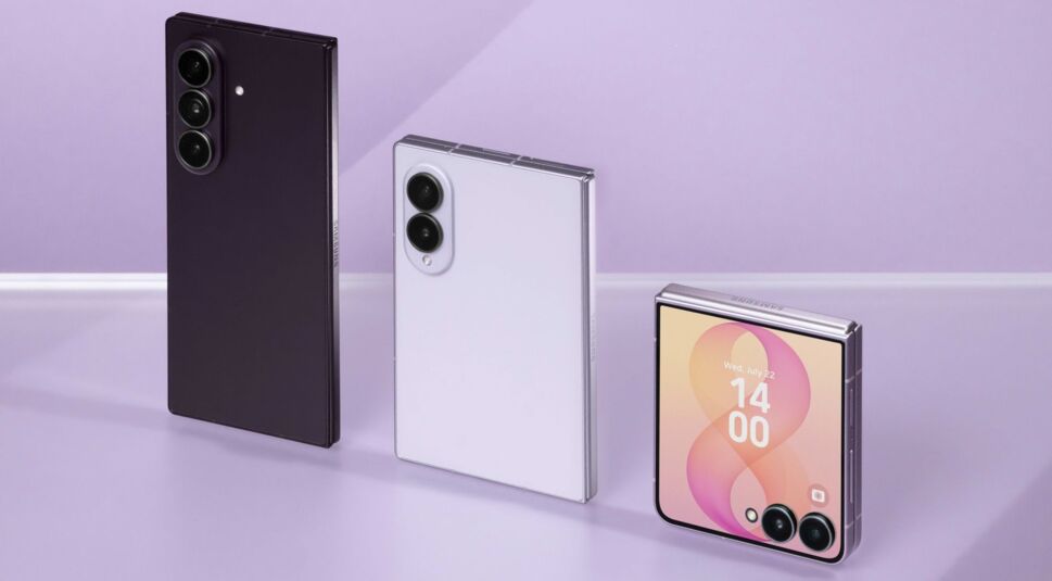 Galaxy Z Fold8 Ultra, Galaxy Z Fold8 und Galaxy Z Flip8 sind nebeneinander aufgestellt.