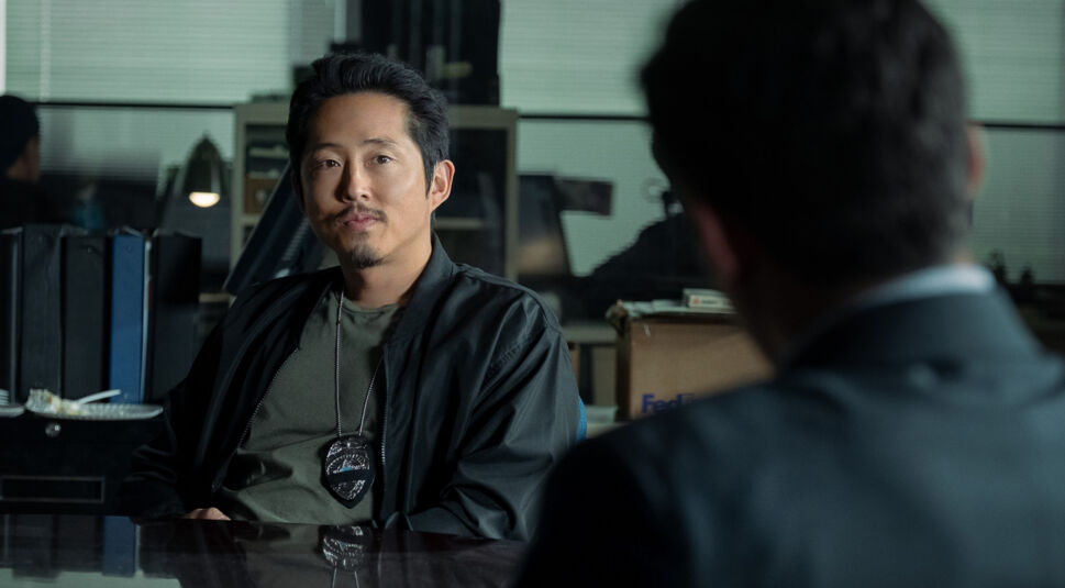 Steven Yeun in The Rip