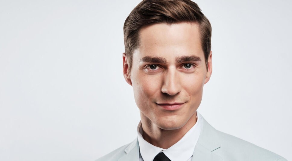 Teil der Unter uns-Besetzung ist Timothy Boldt als Richard “Ringo” Huber