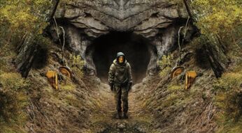 Louis Hofmann als Jonas Kahnwald in Dark Staffel 2 vor den Windener Höhlen