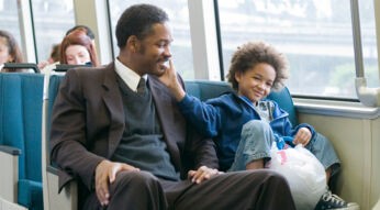 Will Smith und Sohn in "Das Streben nach Glück" in unseren sieben inspirierenden Filme. Foto: Sony Pictures