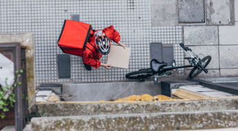 Online-Lieferdienste bringen die Bestellung bis vor die Haustür.