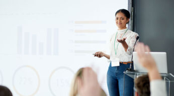 Bühne frei für Frauen: Eine Plattform für Expertinnen will mehr Frauen aufs Podium bringen