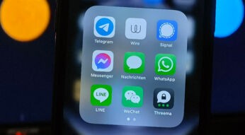 Messenger WhatsApp, Signal, Telegram, Threema und mehr auf einem Smartphone