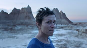 Frances McDormand als Fern in Nomadland.