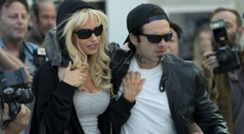 Lily James und Sebastian Stan in der Serie "Pam & Tommy".