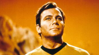 Star Trek Reihenfolge: William Shatner als Captain Kirk in "Star Trek"