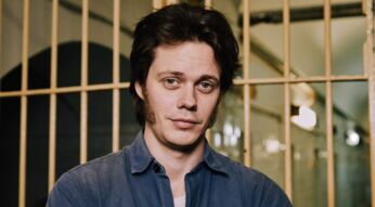 Szene aus Clark auf Netflix