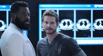 Zwei Ärzte stellen eine Diagnose