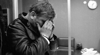 Der Killer nach der Vernehmung