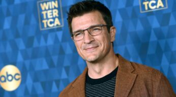 Ein Schauspieler im Blitzlichtgewitter