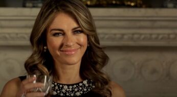 Elizabeth Hurley in Staffel 3 von "The Royals"