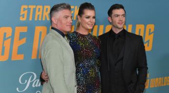 Drei Schauspieler bei der Premiere ihrer Serie