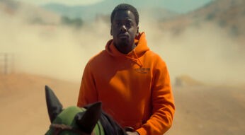 Das Bild zeigt Daniel Kaluuya in einer Szene aus dem Film Nope.