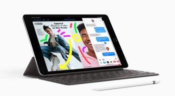 Das Bild zeigt ein iPad 9 mit Zubehör