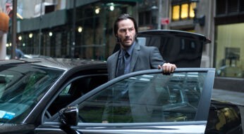 John Wick (Keanu Reeves) steigt in ein Auto