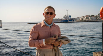 Daniel Craig als Benoit Blanc in Glass Onion