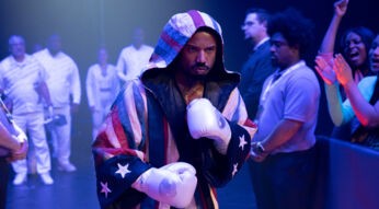 Michael B. Jordan als Adonis Creed steht einem Gegner im Box-Ring entgegen