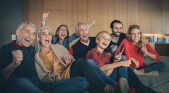 familie guckt zusammen gigatv gigatv angebote