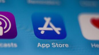 Icon des App Store von Apple auf einem Display: Weißes A vor blauem Hintergrund