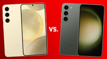 Die beiden Smartphones Galaxy S24 und Galaxy S23 von beiden Seiten vor rotem Hintergrund