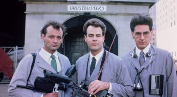 Dr. Peter Venkman, Dr. Raymond „Ray“ Stantz und Dr. Egon Spengler sind die Hauptprotagonisten.