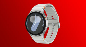 Die Galaxy Watch7 vor rotem Hintergrund