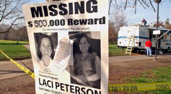 Plakat mit einer gesuchten Frau