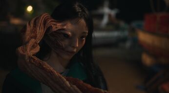 Eine befallene Koreanerin aus der Serie Parasyte