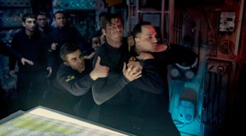 Produktionsstandbild der Crew aus Yakamoz S-245