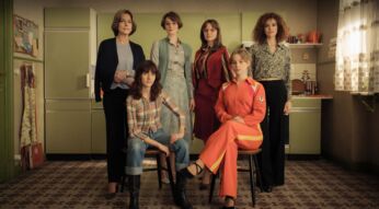 Die Besetzung von "Ku'damm 77" beim Dreh in Berlin.