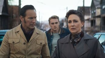 Patrick Wilson als Ed Warren, Ben Hardy als Tony Spera und Vera Farmiga als Lorraine Warren in einer Szene von "Conjuring 4"