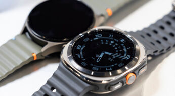 Nahaufnahme einer Samsung Galaxy Watch 7 und einer Galaxy Watch Ultra.