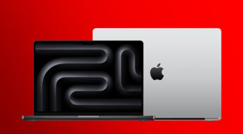 Zwei MacBook Pro Modelle in Space Schwarz und Silber vor rotem Hintergrund als Sinnbild für Apple M-Chips