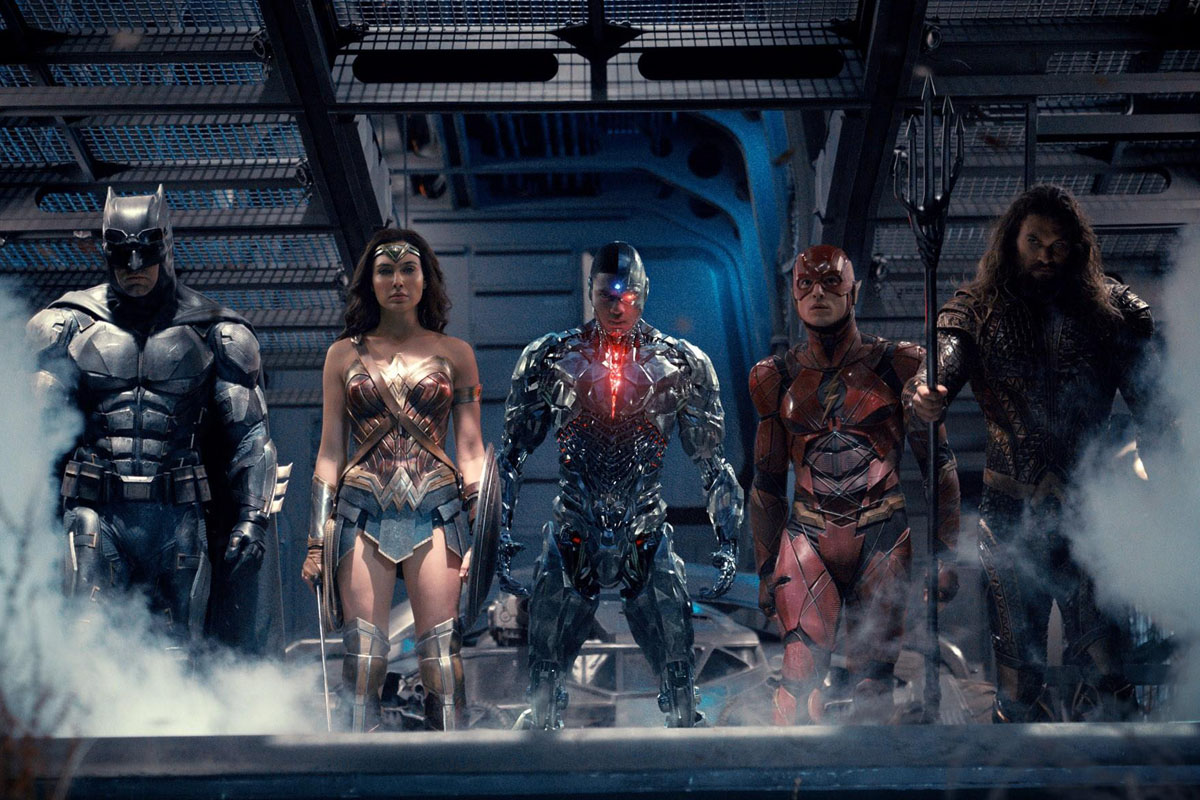 Ben Affleck, Gal Gadot, Ezra Miller, Jason Momoa und Ray Fisher in Justice League