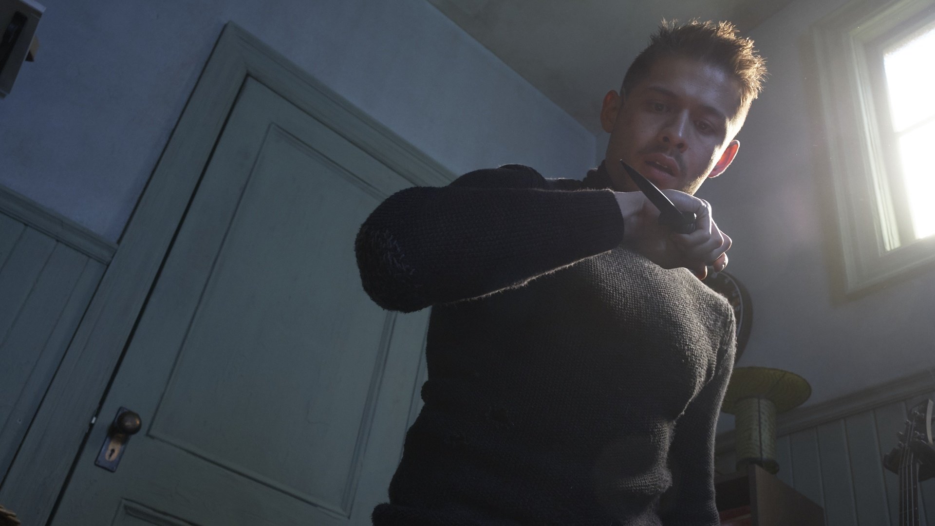 Das Bild zeigt David Castaneda in The Umbrella Academy. | © Christos Kalohoridis/Netflix