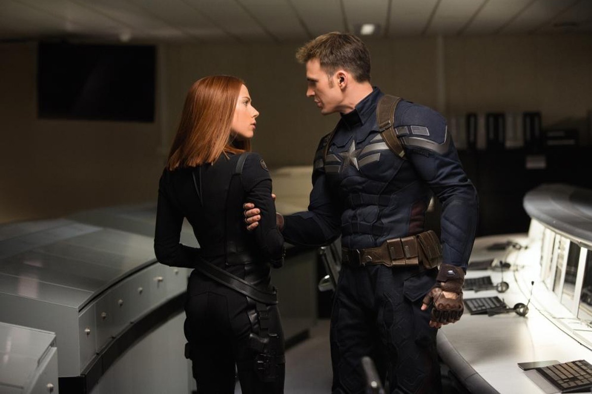 Scarlett Johansson und Chris Evans in Captain America 2: Return of the