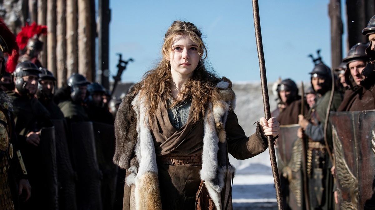 Eleanor Worthington Cox in Britannia Staffel 2