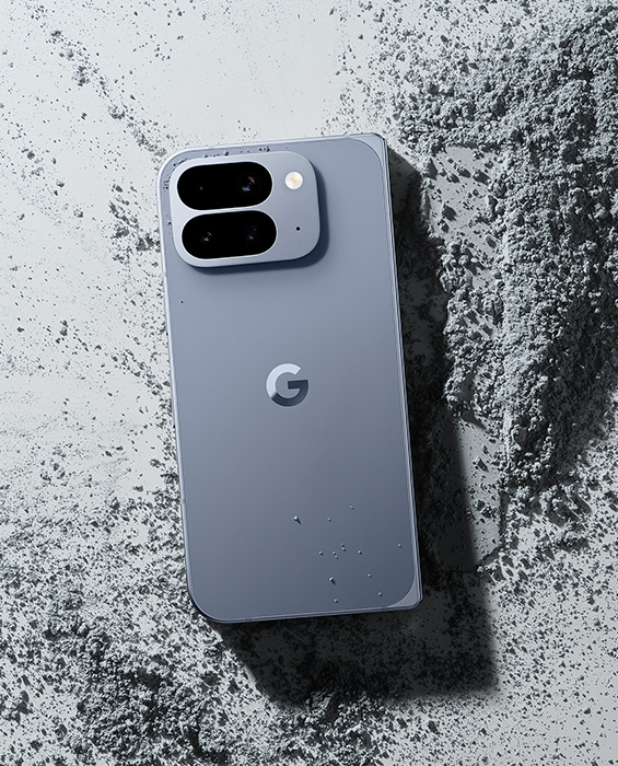 Die Rckseite des Google Pixel 10 Pro Fold, die das Kameramodul zeigt