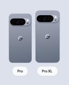 Das Bild zeigt zwei Pixel 10 Pro Smartphones in der Farbe Moonstone in zwei verschiedenen Gren