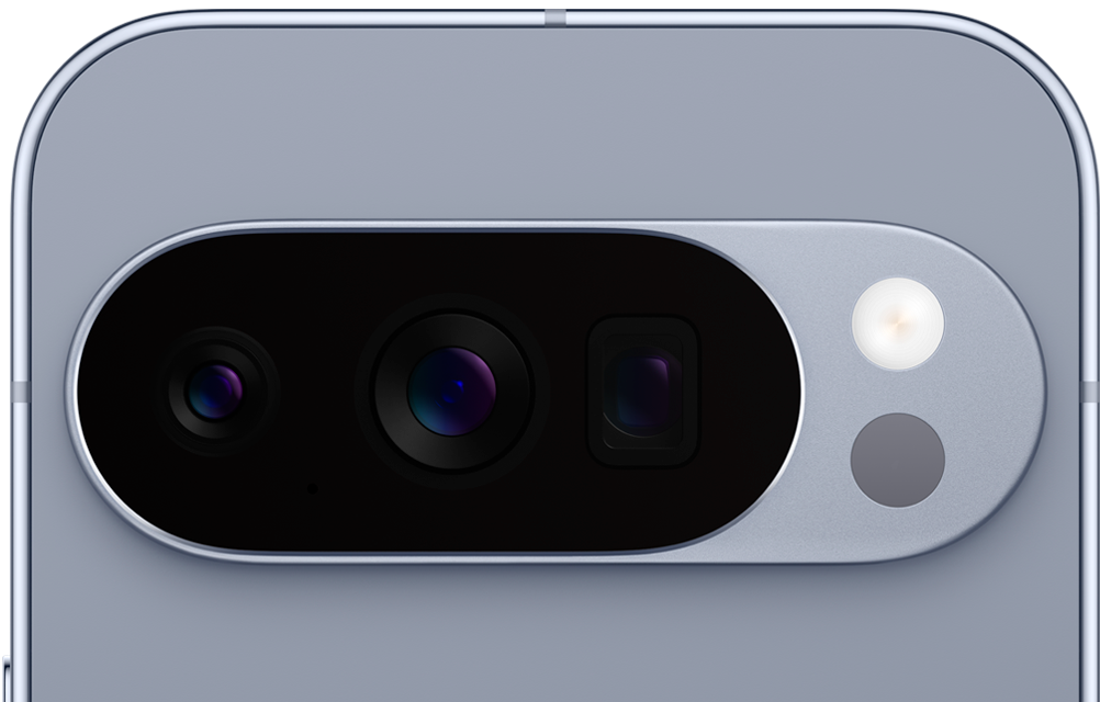 Nahaufnahme der Rckseite eines Google Pixel in der Farbe Moonstone, mit Fokus auf der Kameraleiste