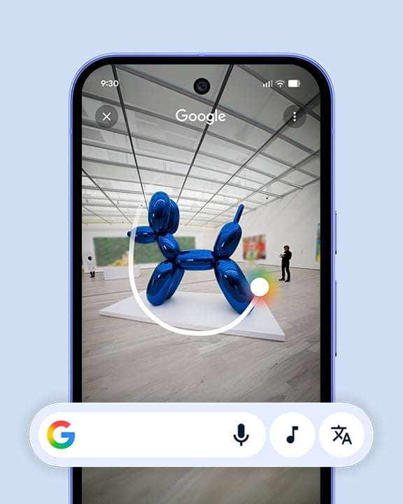 Das Display eines Pixelger�ts zeigt eine ber�hmte Pop-Art-Skulptur in einer Ausstellungsumgebung.